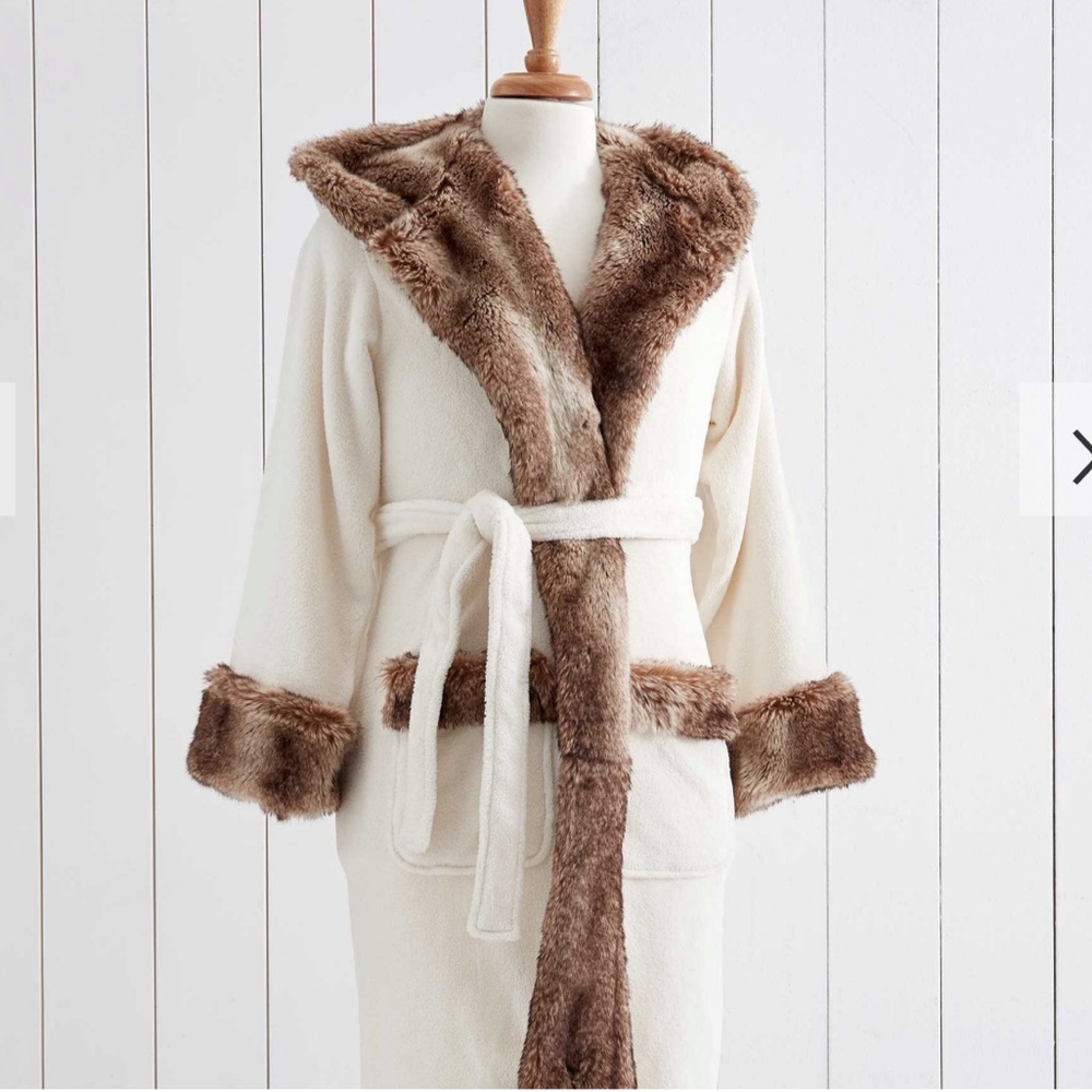 Pottery Barn Faux Fur Ombre Robe